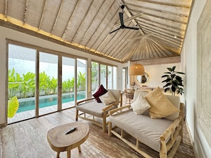 BoBos Villa Echo 10 | Living area | Flat-screen TV, offices - BoBos Echo (Canggu)