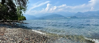 Magia del Lago  Apartment with terrace lake view