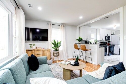 Bugalow near Airport - Private Yard, Close to City