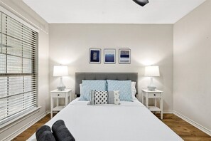 5 bedrooms, iron/ironing board, WiFi, bed sheets