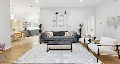 Luxury Gem in the Forest-Pool&HotTub&Cinema&Games