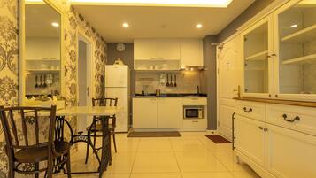 Private kitchenette