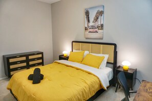 3 bedrooms, desk, iron/ironing board, WiFi
