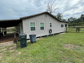 Exterior - Charming Country Home with Pool - Unit B (Magnolia)