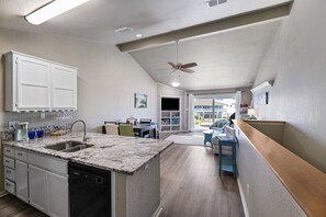 Fridge, microwave, oven, stovetop - Roseates Nest- Water View (Aransas Pass)