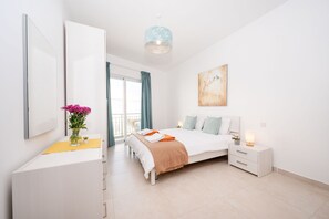 2 chambres, fer et planche Ă repasser, Wi-Fi gratuit, draps fournis