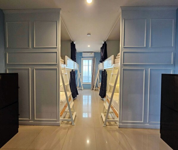 Standard Shared Dormitory, Non Smoking | 1 bedroom, in-room safe, blackout drapes, soundproofing