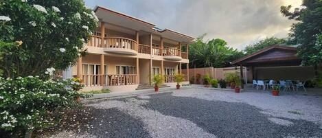 واجهة المنشأة