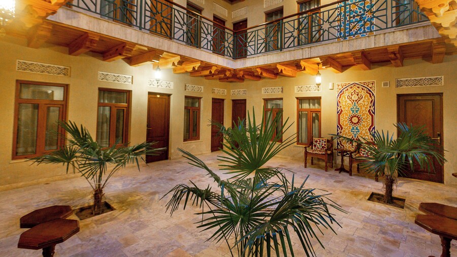 Hotel Iman