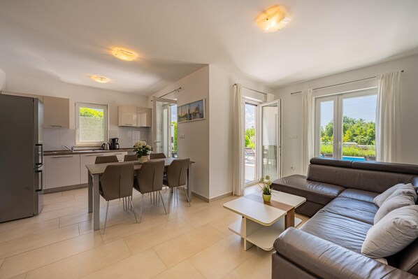 TV - Villa Tonka (Nova Vas)