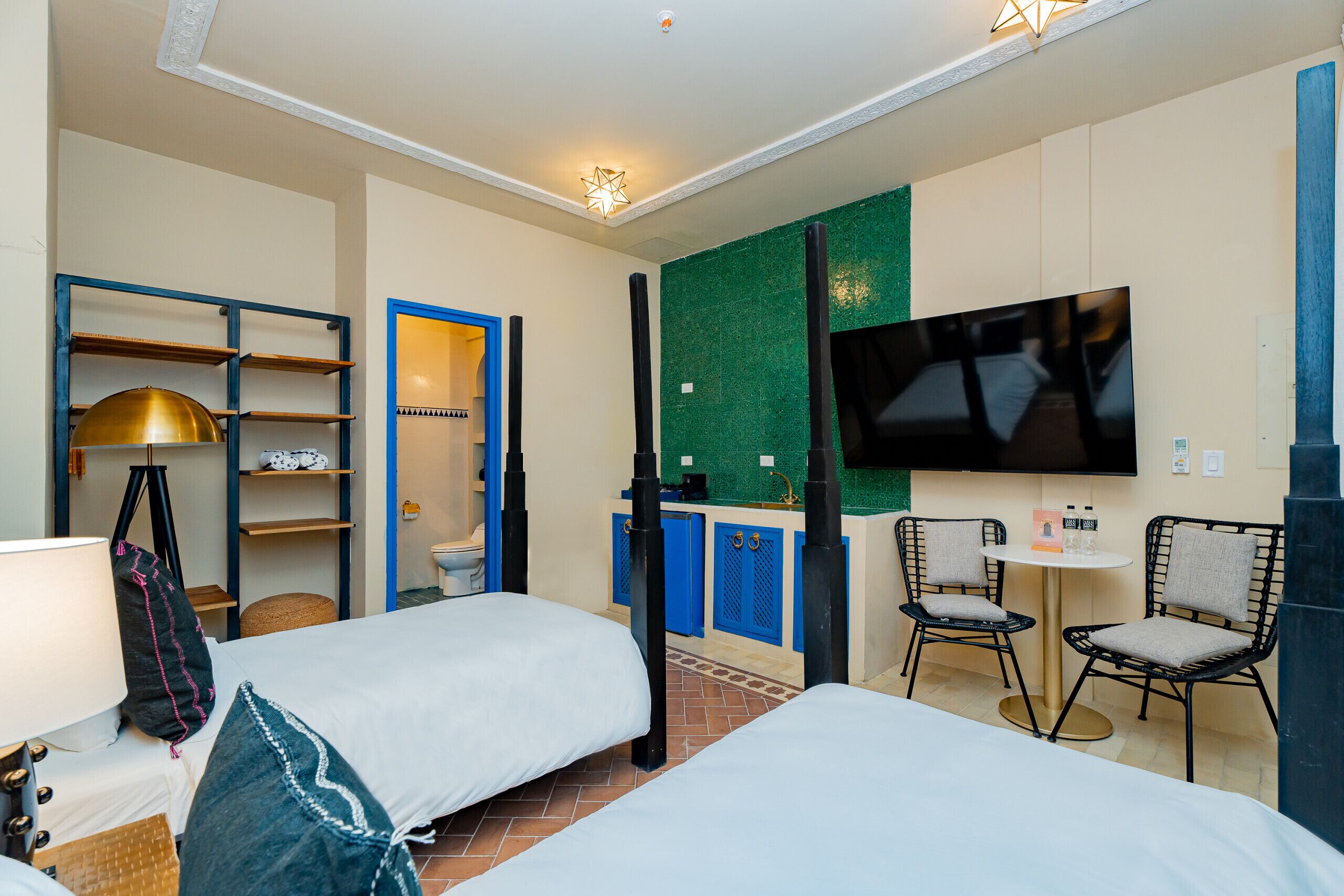 1 chambre, fer et planche à repasser, Wi-Fi gratuit, draps fournis