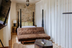 1 dormitori, planxa i posts de planxar, wifi gratuïta i roba de llit 