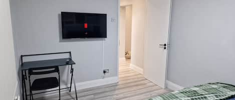 4 camere, ferro/asse da stiro, Wi-Fi, lenzuola