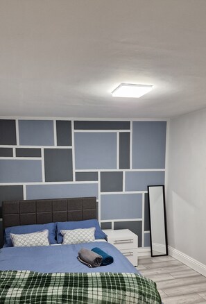 4 dormitorios, tabla de planchar con plancha, wifi y ropa de cama