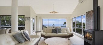Ocean Ridge at Killcare by HolidayCo.