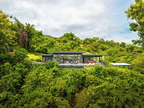 Exterior - NEW-BEAUTIFUL-3 bedroom-sleep 8-Ocean views-Gated-Great private pool (Matapalo)