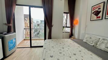Superior Studio | Desk, blackout curtains, free WiFi, bed sheets