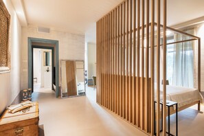 8 habitaciones, tabla de planchar con plancha, wifi y ropa de cama 