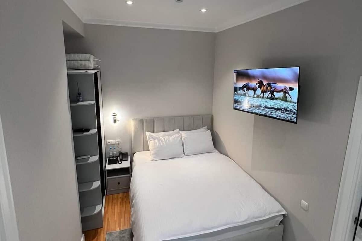 Economy Single Room