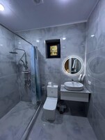 Caja de seguridad en la habitación y cortinas blackout 