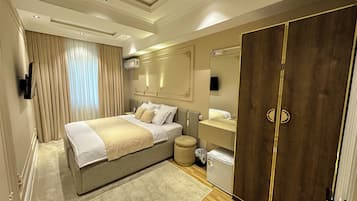 豪華雙人房, 城市景觀 | 客房內保險箱、遮光布/窗簾、隔音、免費無線上網