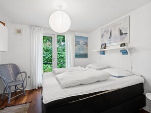 3 bedrooms, Internet