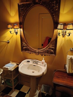 Hair dryer, towels, soap, shampoo - Step back in time and relive.the 1840's in this beautifully preserved cottage. (Washington)