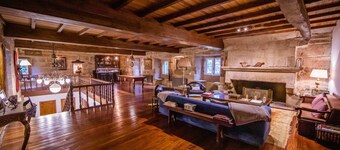 Pazo del Siglo Xvii en el Corazón de Galicia