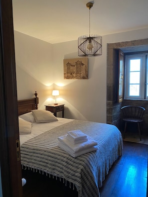 6 bedrooms, in-room safe, desk, iron/ironing board - Pazo del Siglo Xvii en el Corazón de Galicia (Lalín)