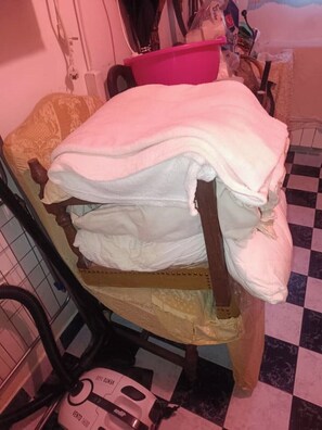 2 chambres, fer et planche Ă repasser, Wi-Fi, draps fournis