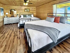 1 bedroom, desk, iron/ironing board, WiFi - Henbest Cabin Ozark National Park -Millcreek (Elkins)