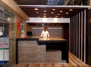 Reception - Hotel Gagan (Kanpur)