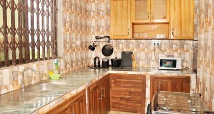 Vesgrah Homes cozy Apartment with Super King Size Bed