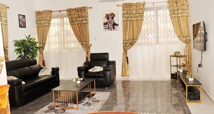 Vesgrah Homes cozy Apartment with Super King Size Bed