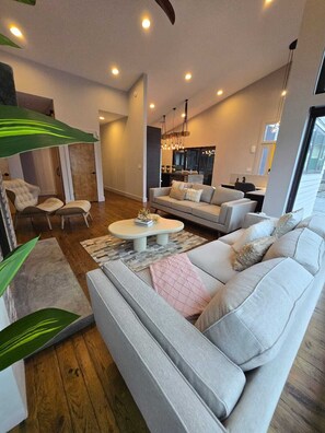 TV, fireplace, offices