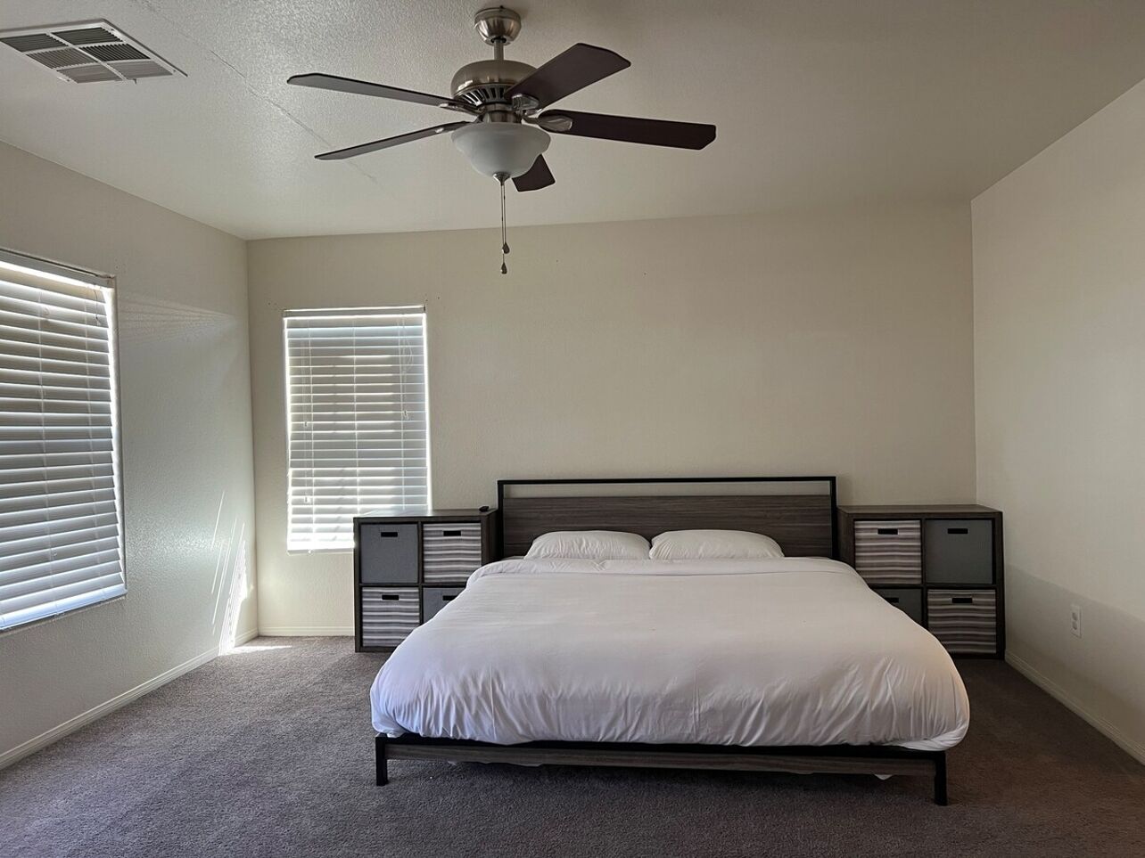 3 bedrooms, desk, iron/ironing board, free WiFi