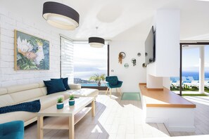 Smart TV - VILLA CANELA, VACATION HOME IN THE NORTH OF TENERIFE (El Sauzal)