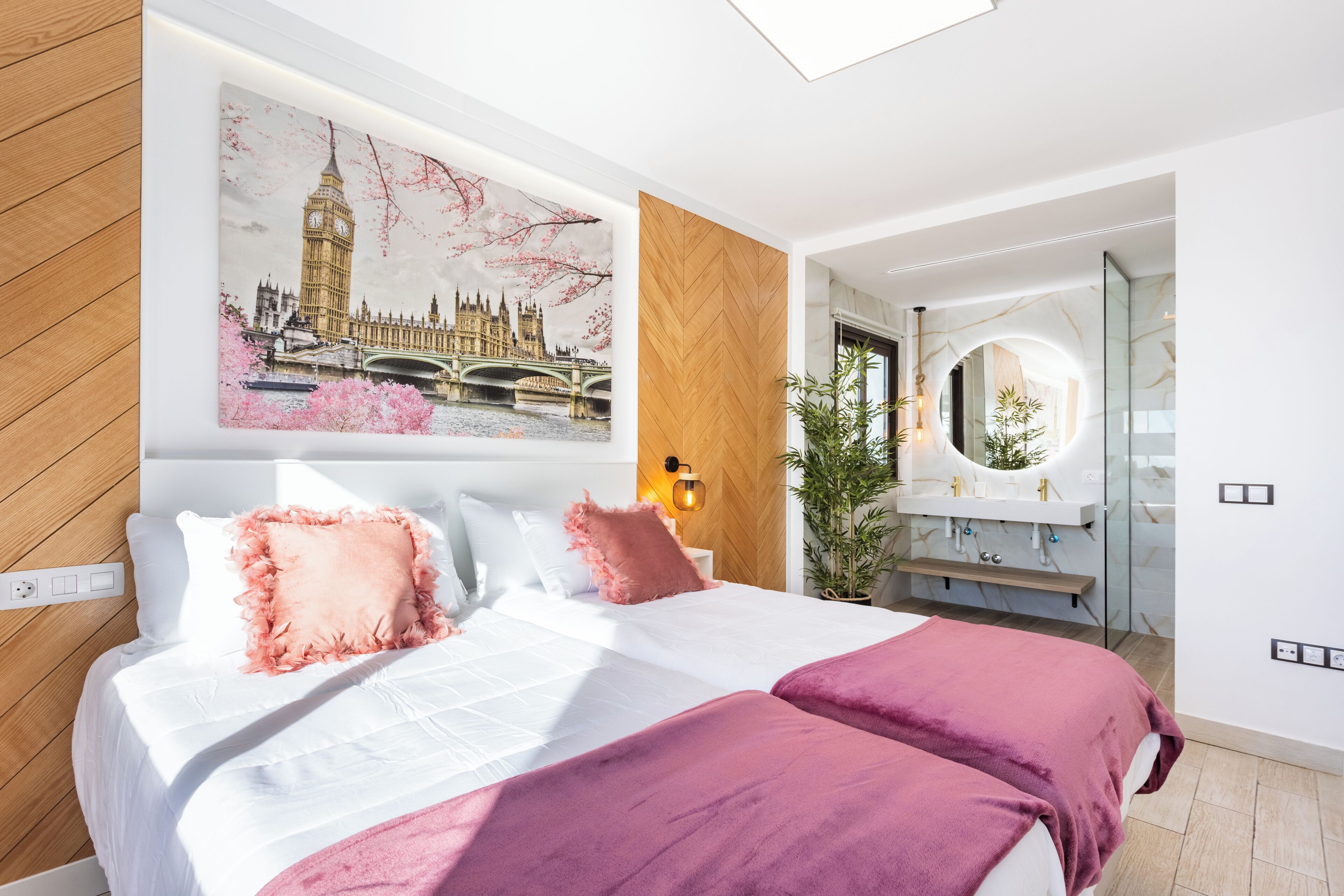 6 dormitorios, tabla de planchar con plancha, cuna de viaje y wifi