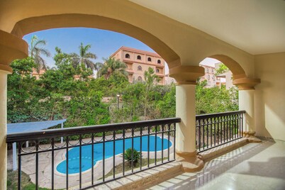 Host Prime Paradise Villa At Rehab City
