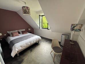 2 chambres, bureau, fer et planche à repasser, Wi-Fi gratuit