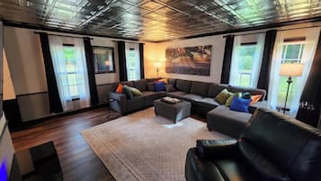 TV, fireplace, DVD player, offices