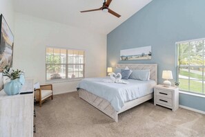 4 bedrooms, desk, iron/ironing board, travel crib - Beautiful House- Pool- Star Wars Game Room (Davenport)