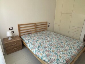 2 bedrooms, iron/ironing board, free WiFi, bed sheets - La Vedetta Holiday Home, spacious accommodation with sea view terrace (Termoli)