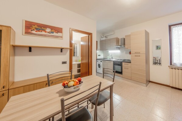 Dining - Two-room apartment with terrace in the fair area of Verona (Verona)