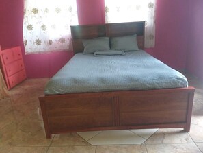 3 soverom, safe på rommet, strykejern/-brett og wi-fi (inkludert)