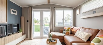 Lodge No 83 | Hot Tub | Stewart's Resort Cameron