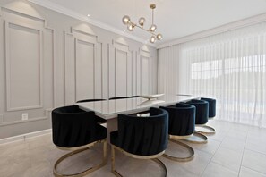 Dining - New Home Luxury 8 Bedrooms/5 Baths At Storey Lake (Kissimmee)