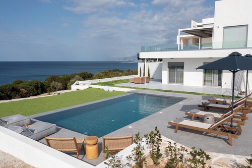 Nouvelle villa sea view 