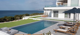 Nouvelle villa sea view