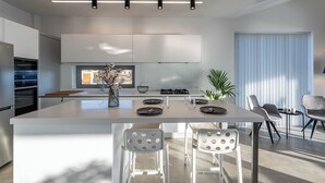 Unclassified image, 4 of 34, button - Nouvelle villa sea view  (IERAPETRA)